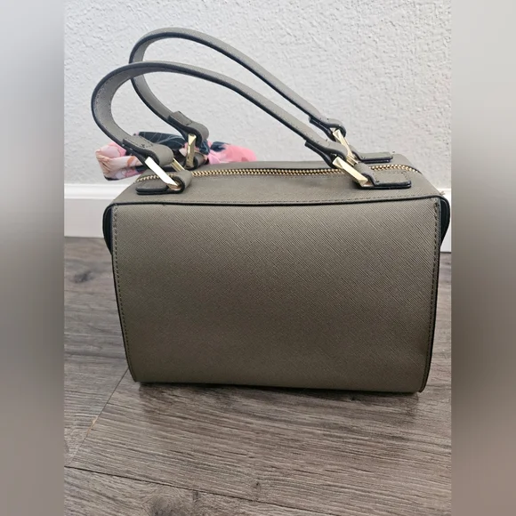 Olive Green Steve Madden Handbag w/ Floral Scarf Accent - Picture 3 of 3